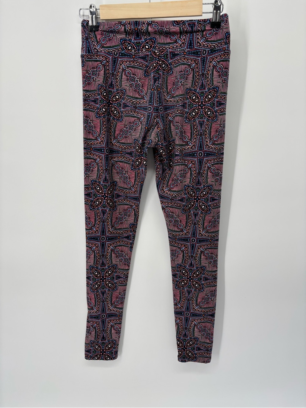 LuLaRoe OS Leggings Geometric Mandala Mosaic Tile Pink Blue Patterned Women - Picture 8 of 9